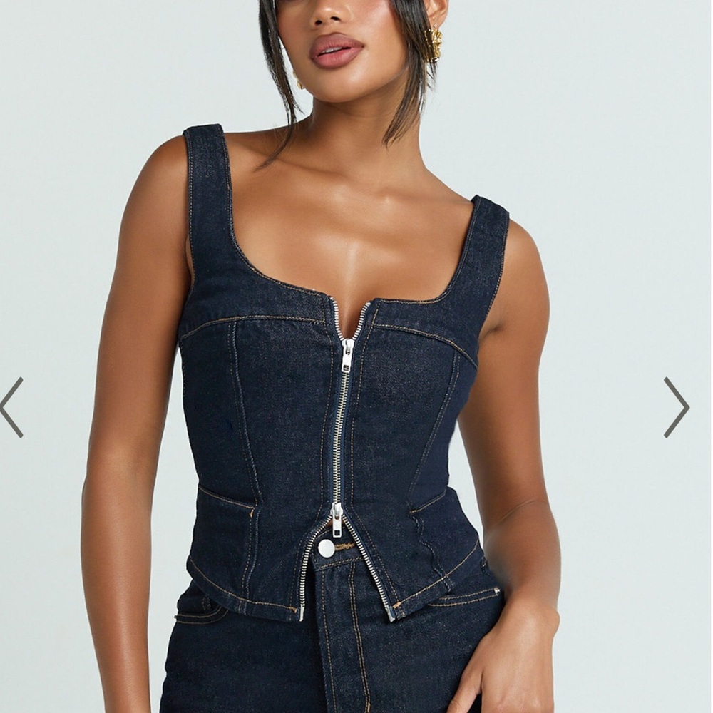 NWT SHOWPO Bellerose top front zip denim fitted top US2 XS Denim Corset Top